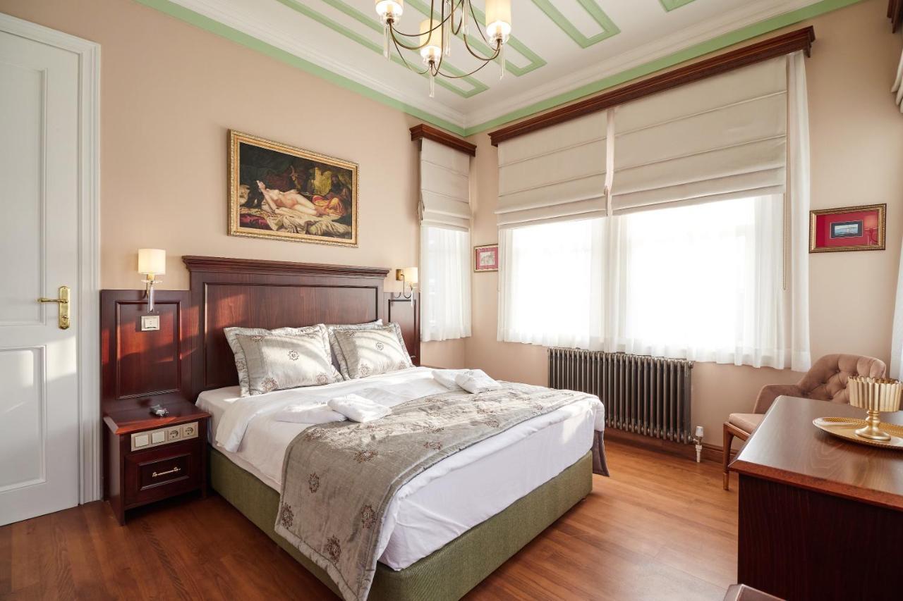 Hotel White Palace Old Boutique 5*