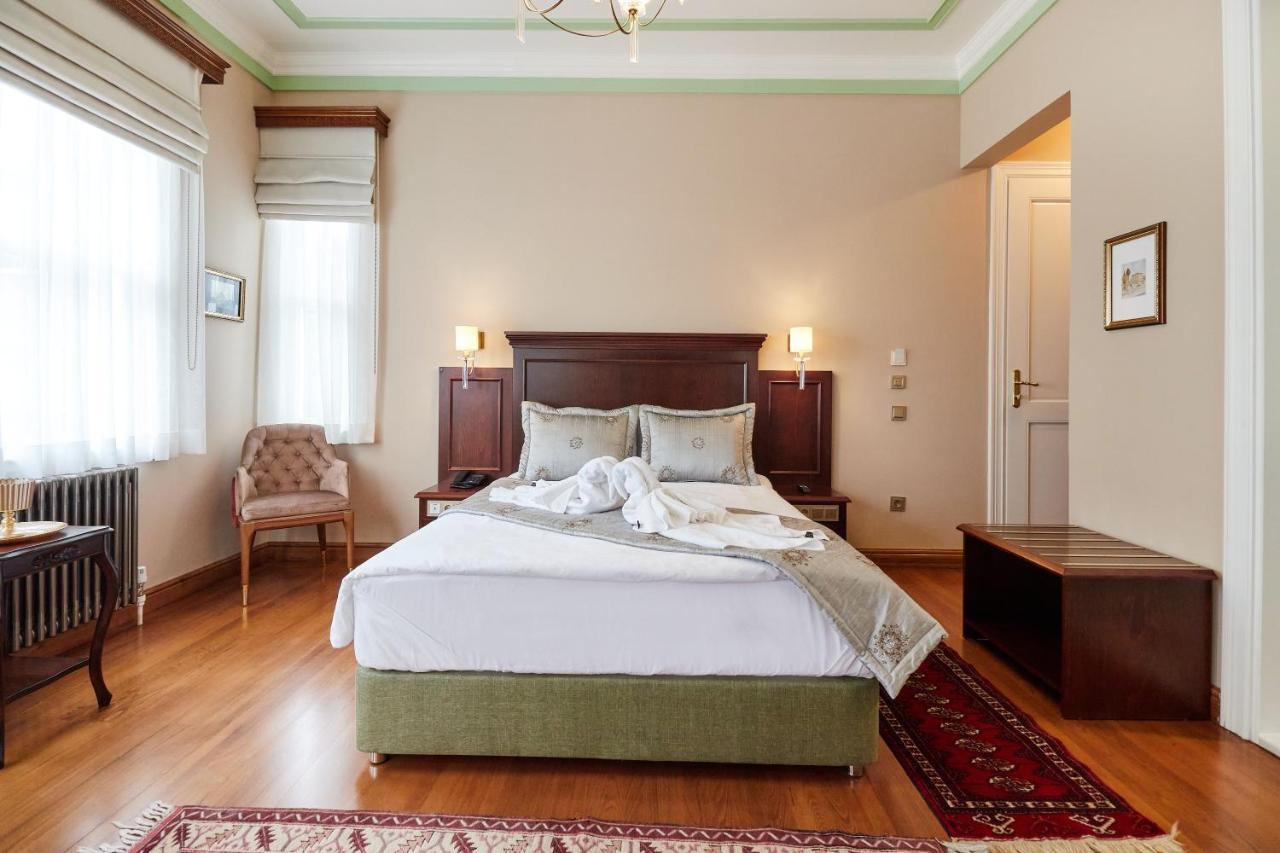 White Palace Old Boutique Hotel 5*
