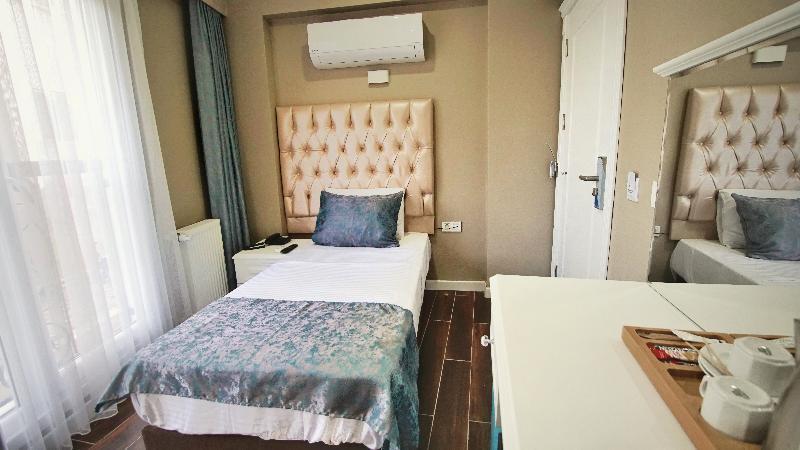 Cape Palace Hotel 3*