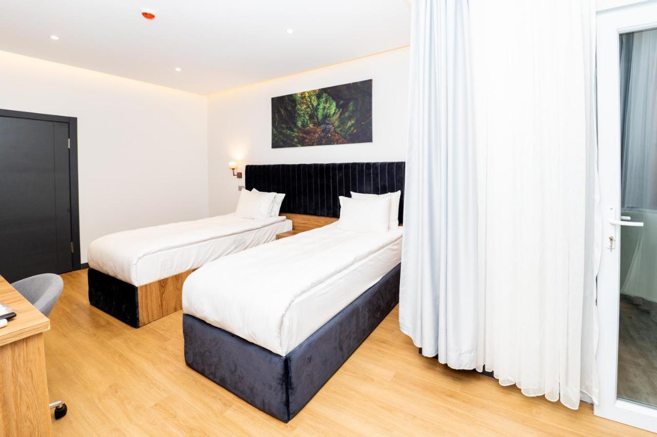 Business Life Bakirkoey Hotel 2*