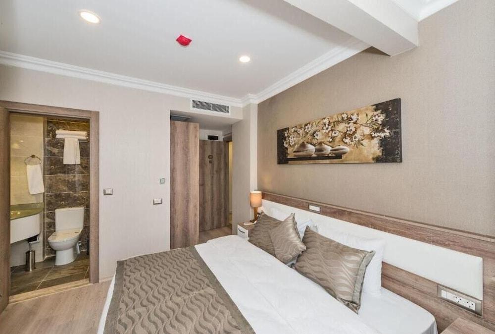 Hotel Alphonse 3*