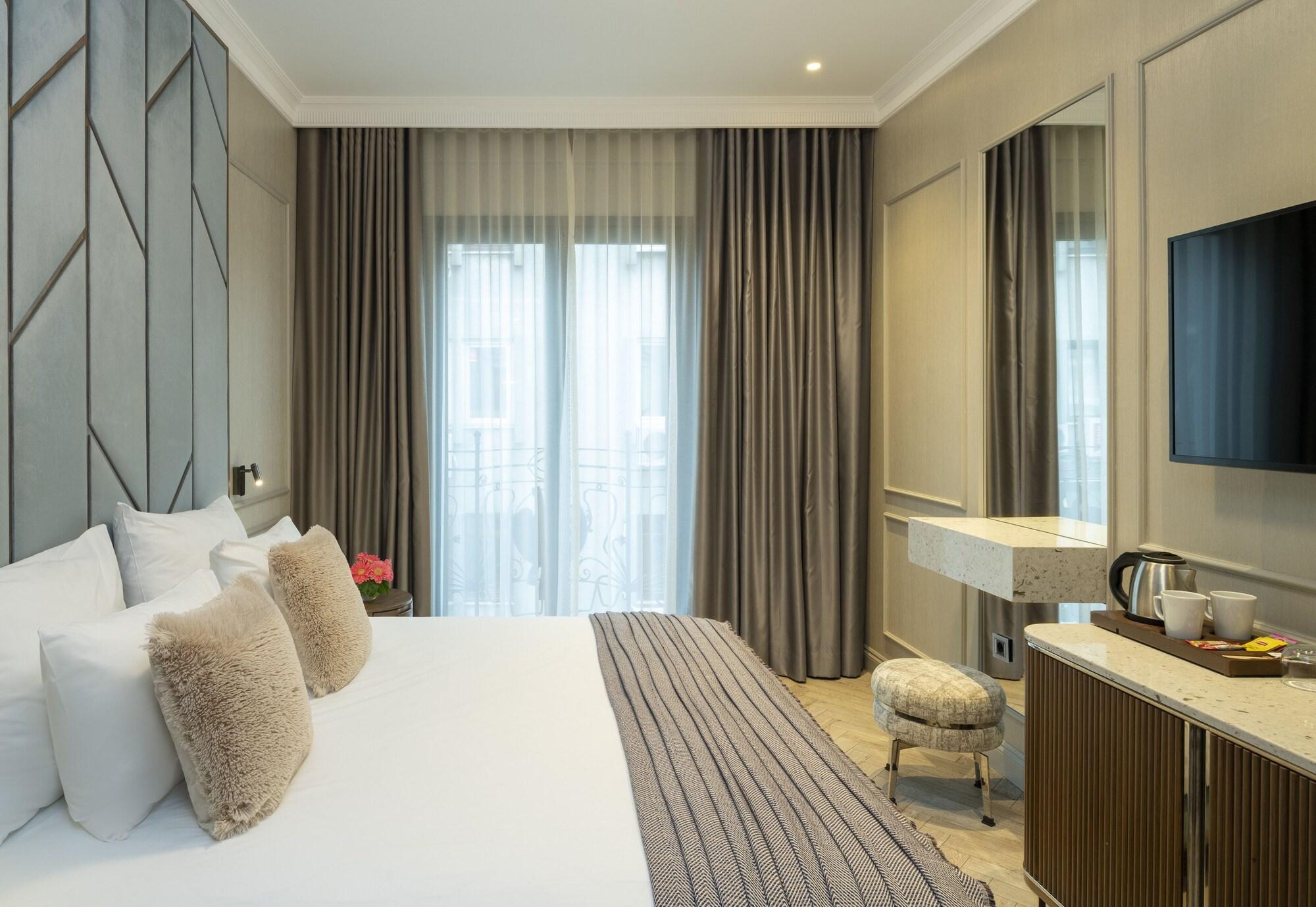 Nena Hotel 3*