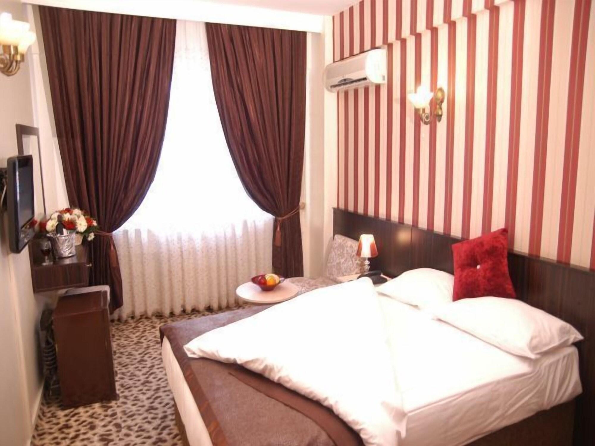 Hotel Maya