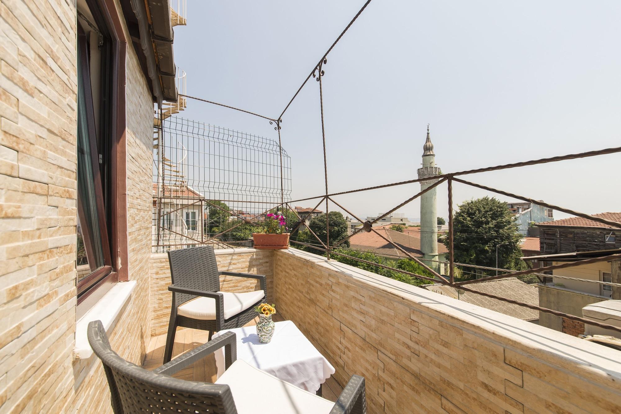 Naz Wooden House 3*
