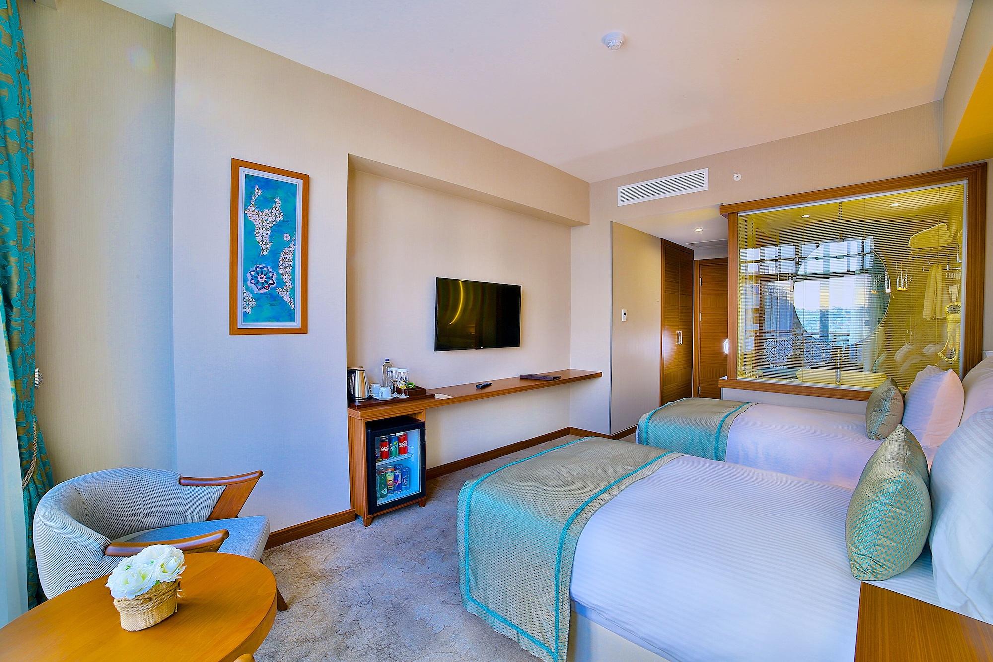 Momento Golden Horn Otel 4*