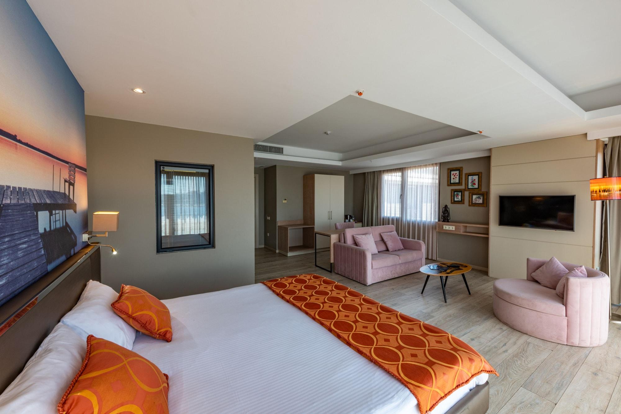 Riva's Moda Hotel 3*