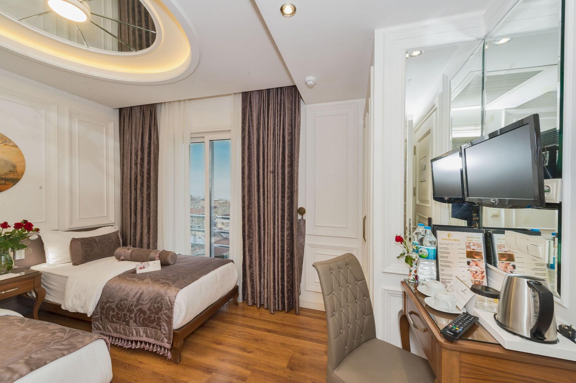 Darkmen Otel 3*