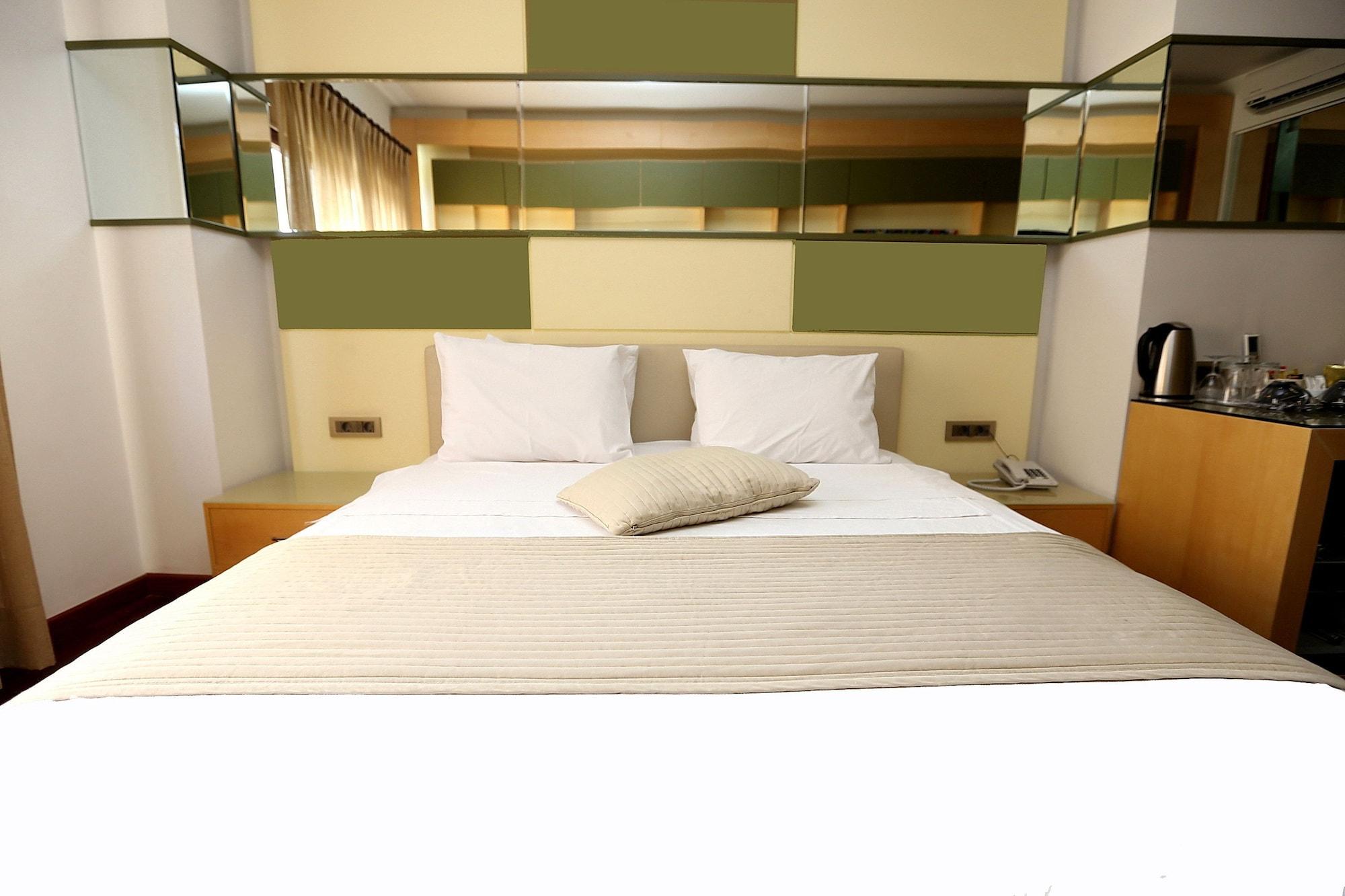 Hotel Eternity Boutique 4*