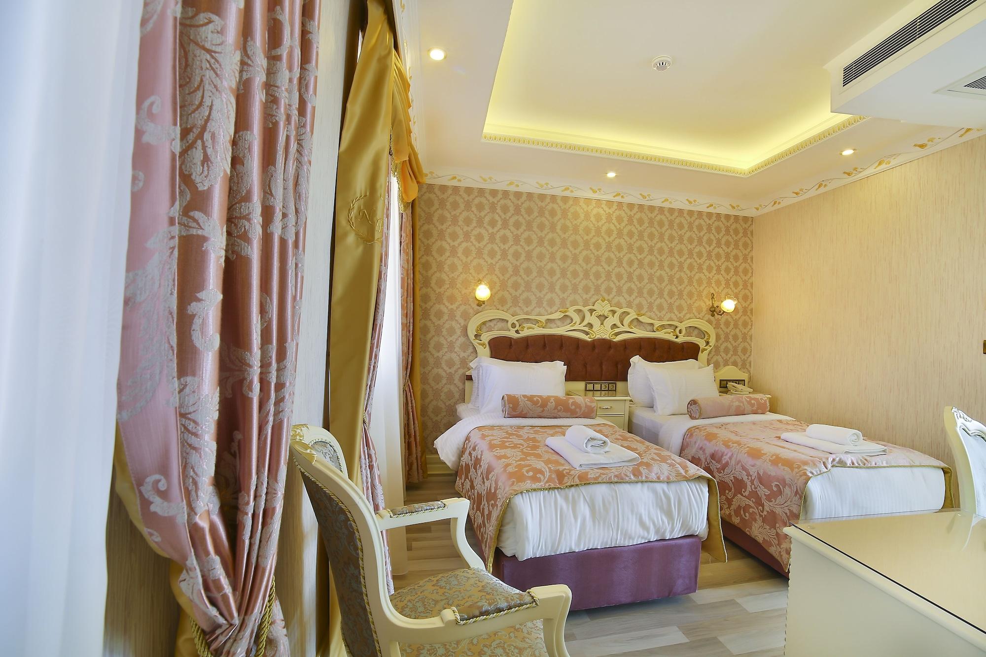 Nayla Palace Otel 2*
