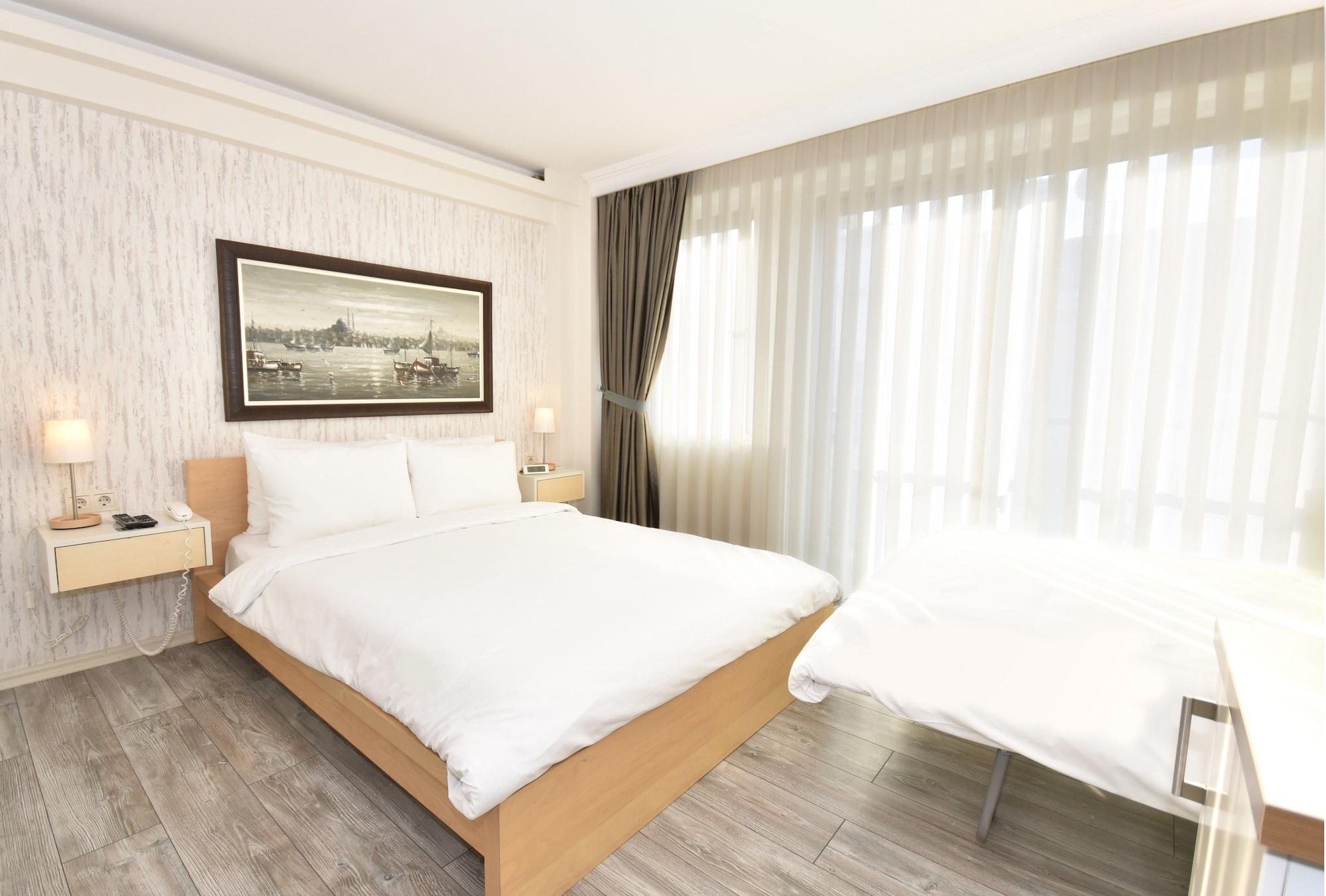 Hotel Elanaz 3*