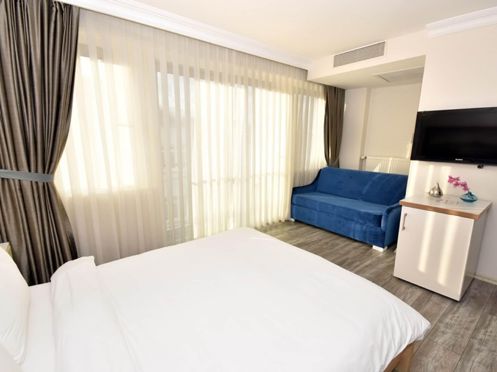 Hotel Elanaz 3*