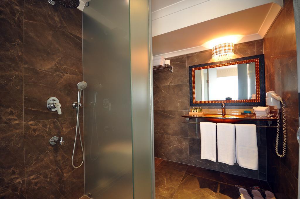 Nea Old Hotel 3*