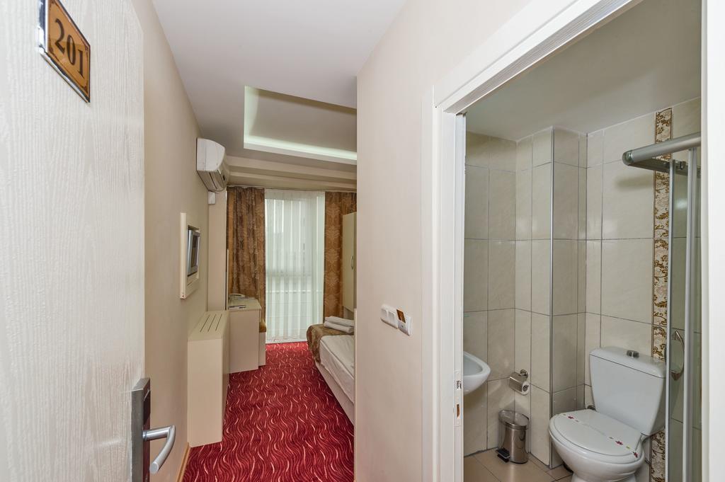 Maral Hotel