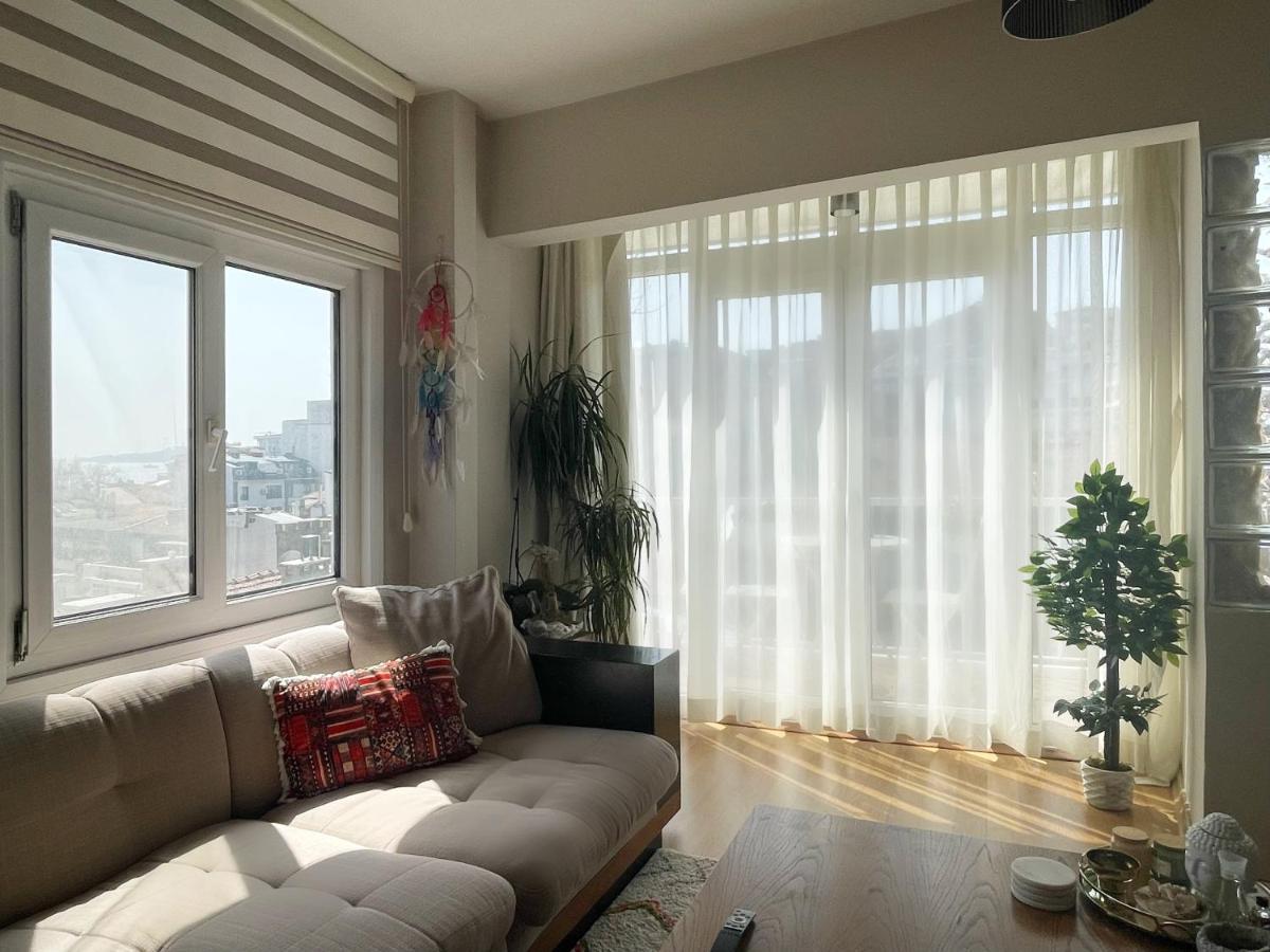 Cozy And Bright Near Bosphorus *