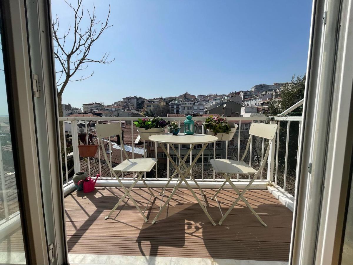 Cozy And Bright Near Bosphorus Apartment