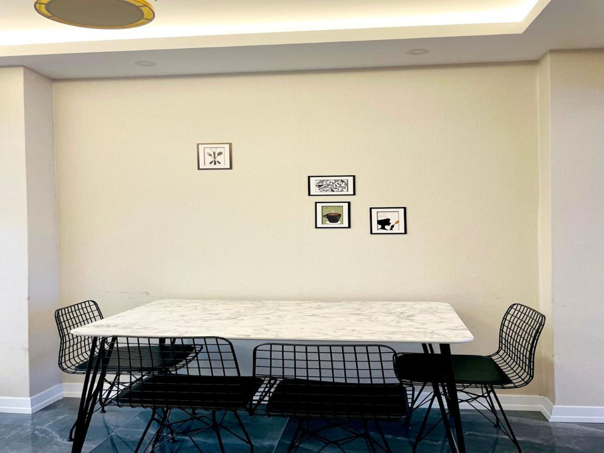 Apartment Luxe Bright 2bdr In Center