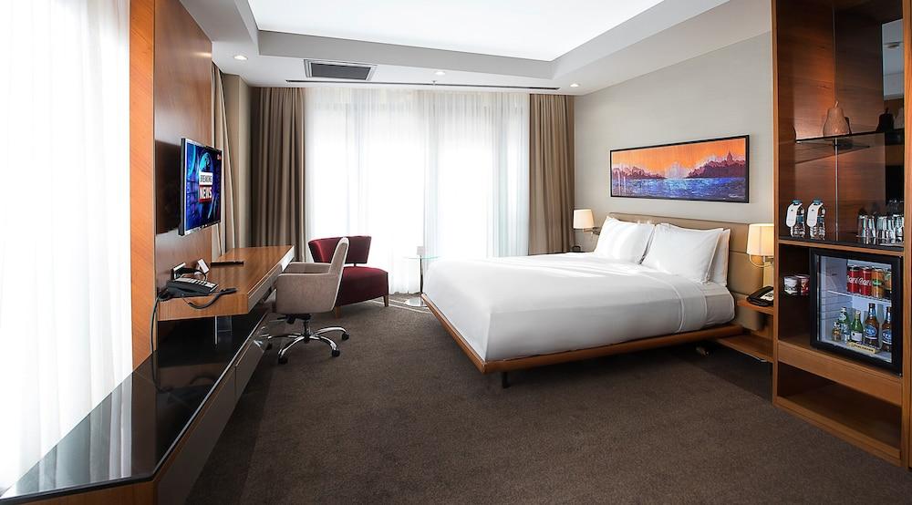Doubletree By Hilton - Old Town Hotel