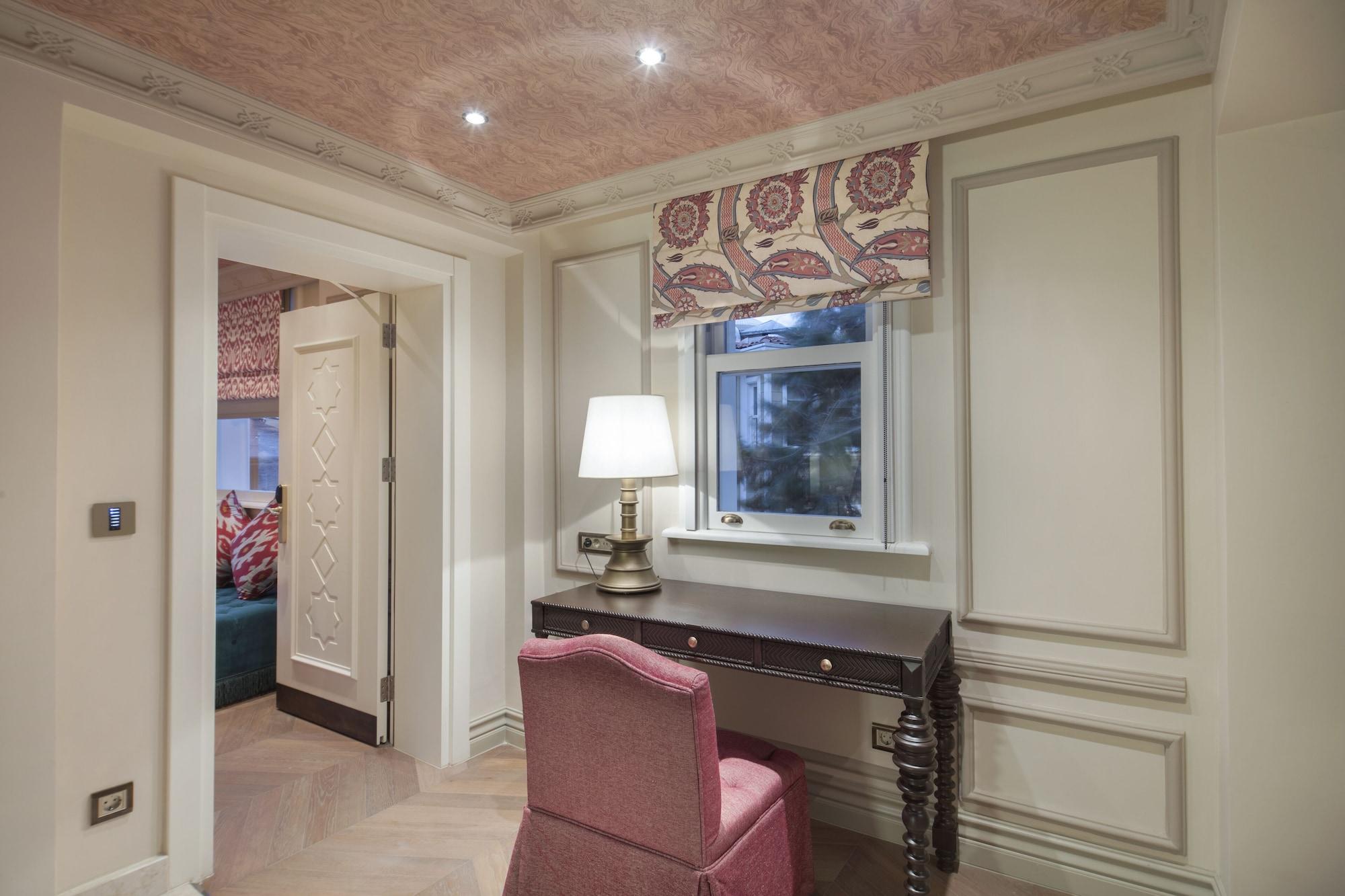 Hagia Sofia Mansions Istanbul, Curio Collection By Hilton Hotel Istanbul