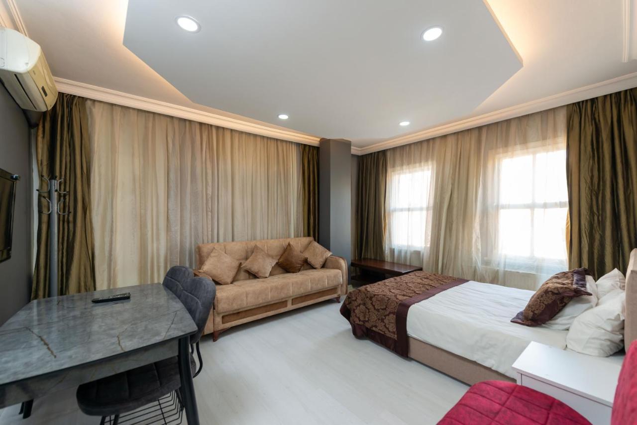 Ays House