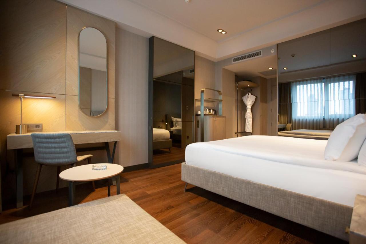 Melas Hotel