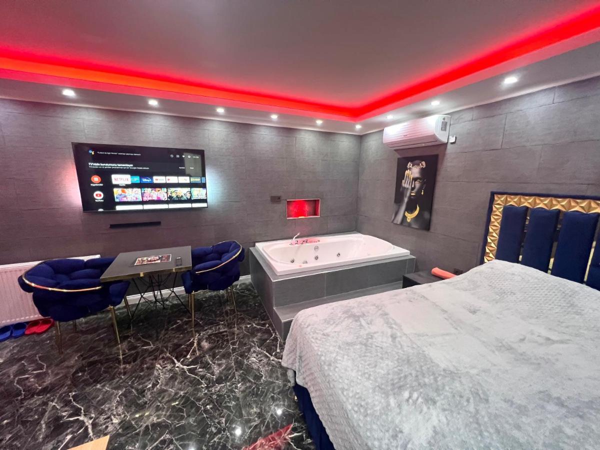 Bed & Breakfast Levent Palace Jakuzili *