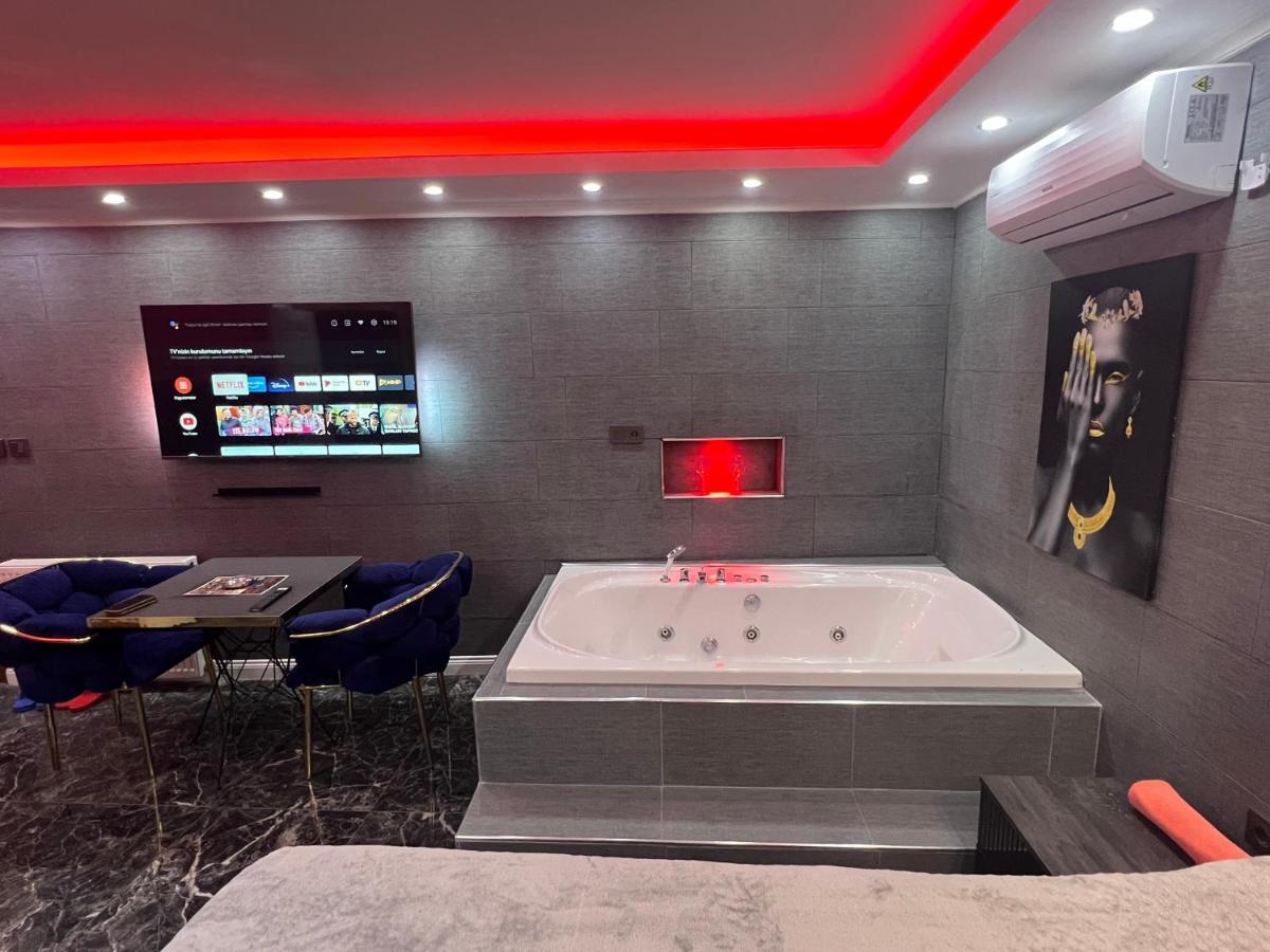 Bed & Breakfast Levent Palace Jakuzili *
