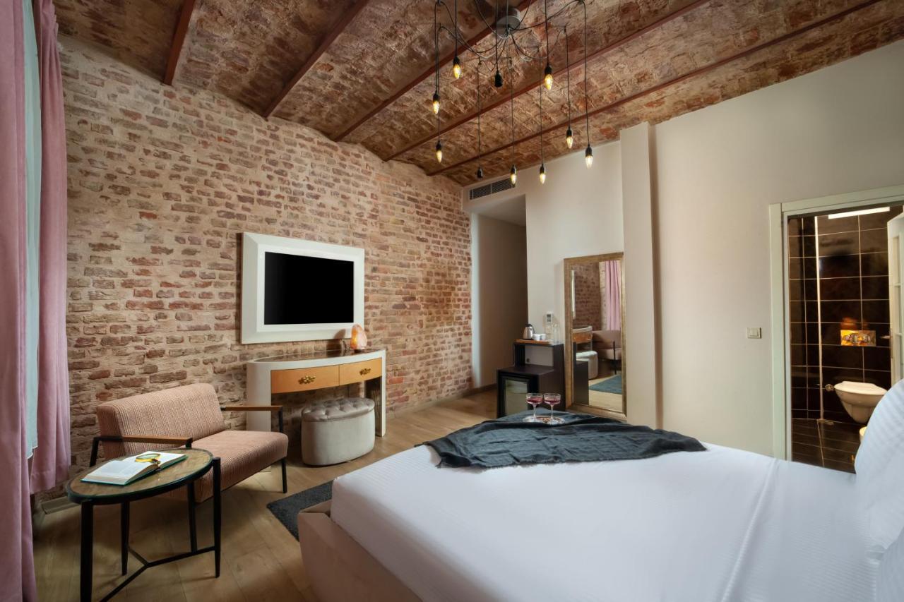 Hotel Nine