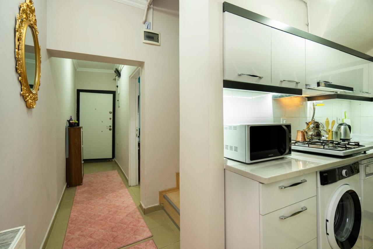 Blue Mosq- Three Storey Detached Villa *