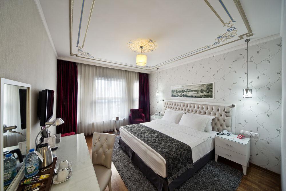 Amira 4*