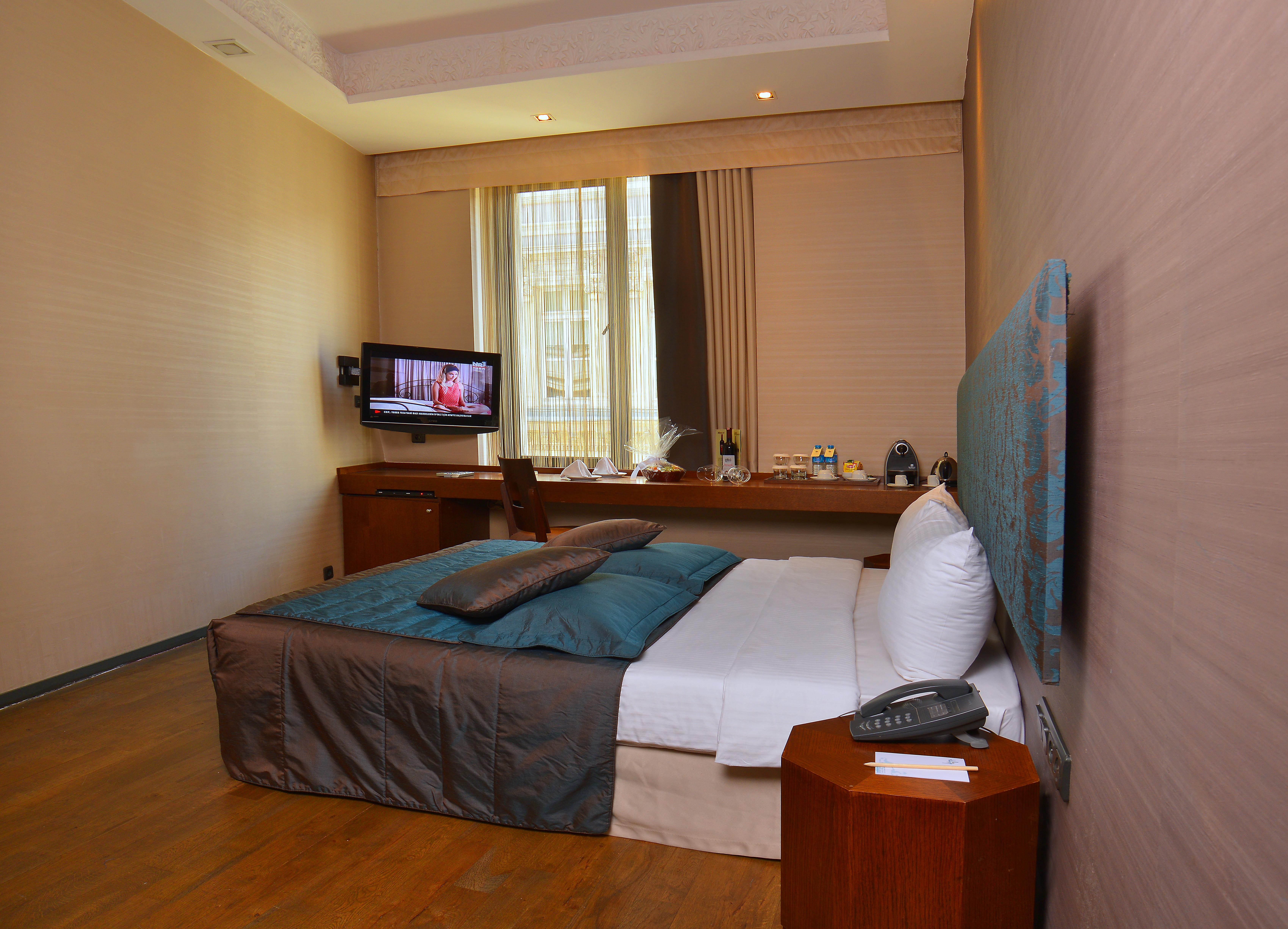 Pera Tulip Hotel & Spa - Istanbul Taksim Pera City Center