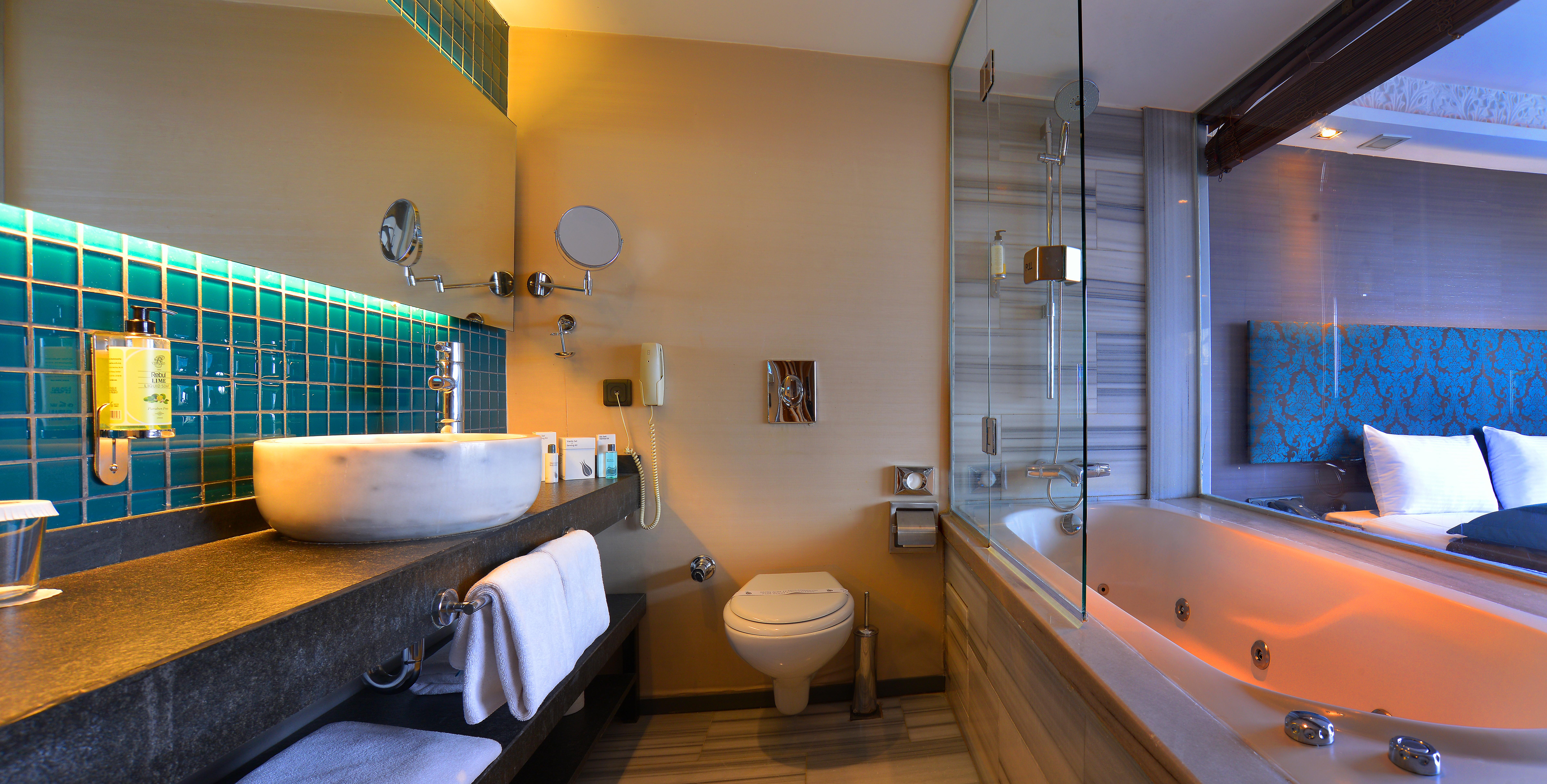 Pera Tulip & Hotel