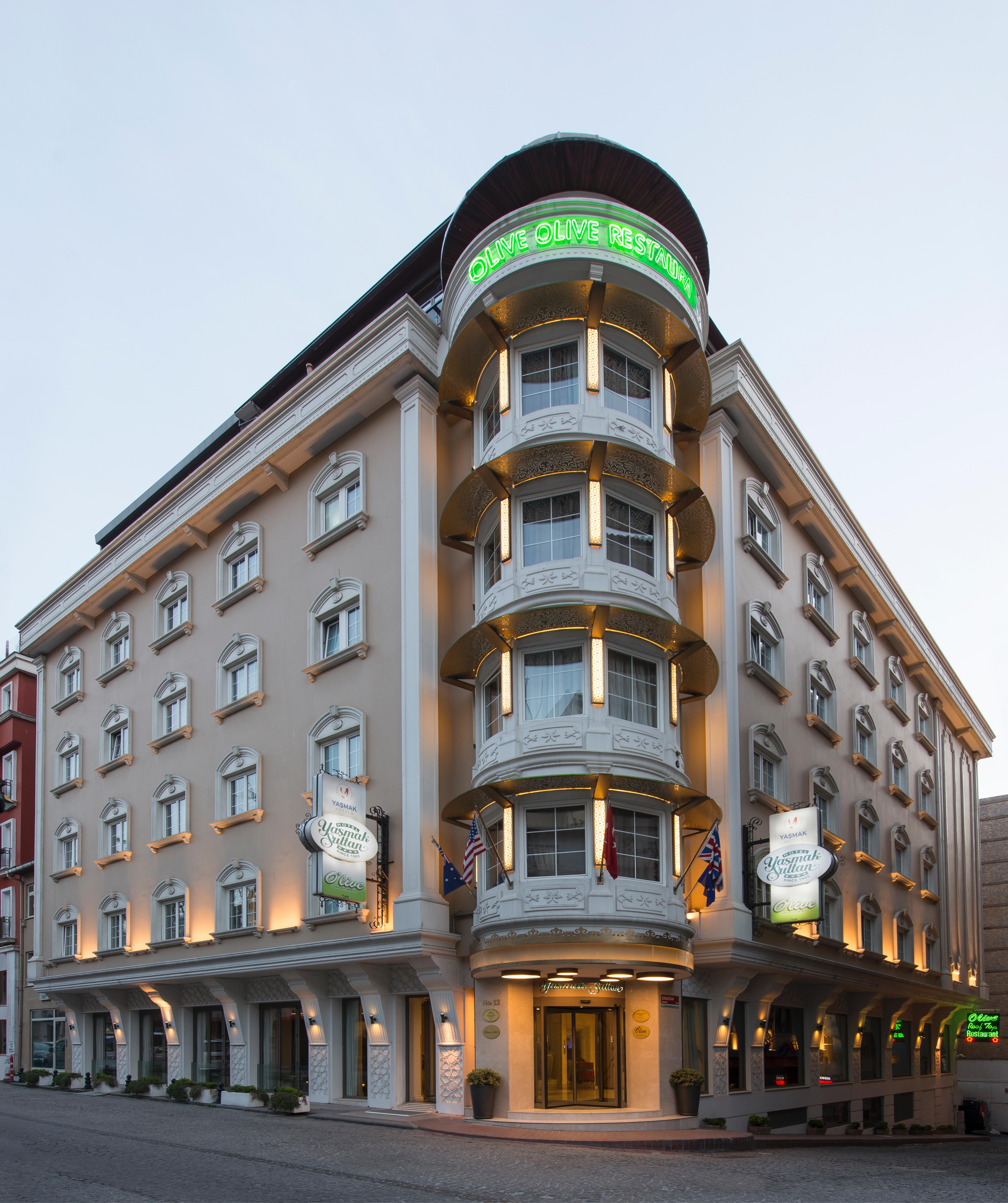 Yasmak Sultan Istanbul