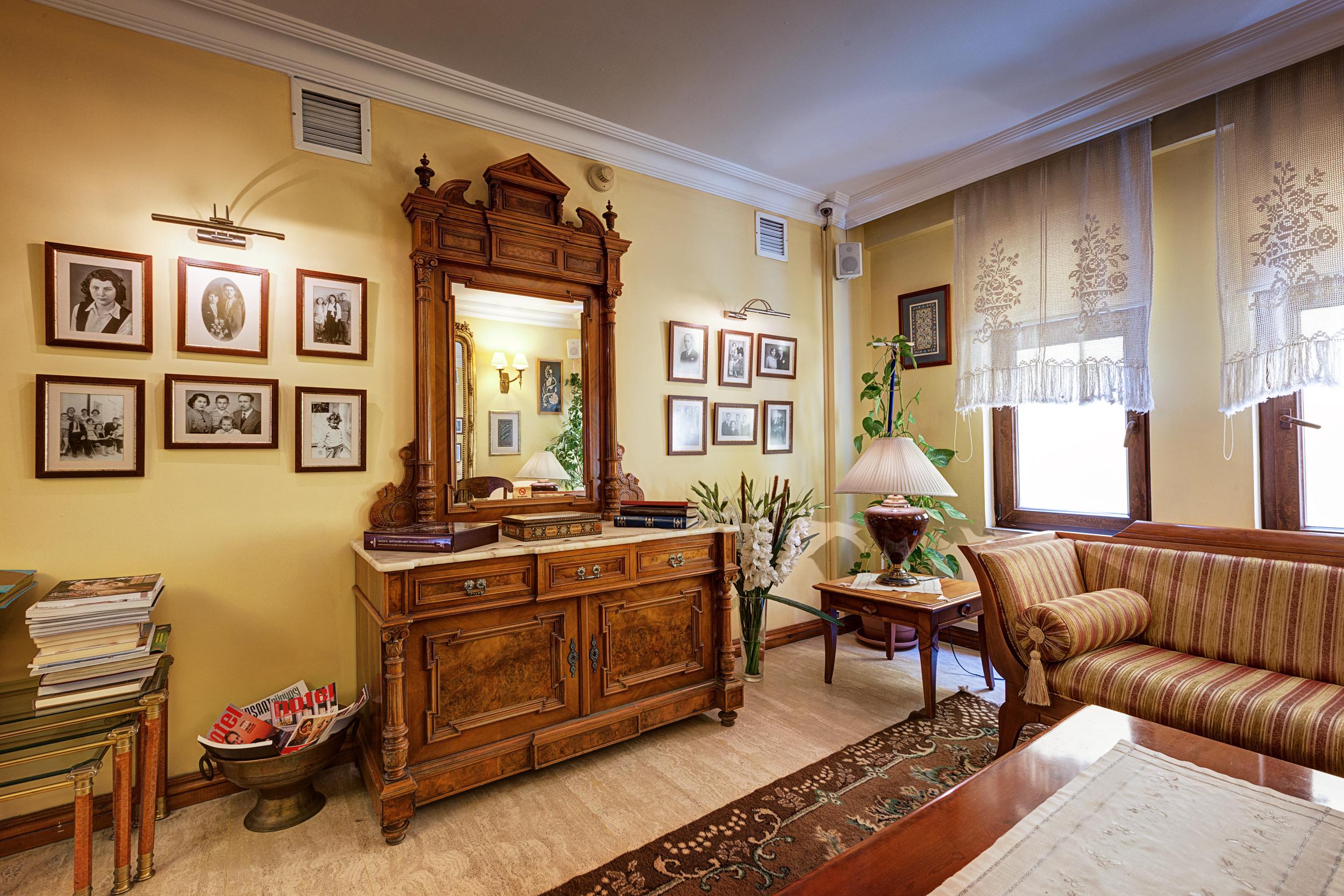 Arena - Special Class Hotel