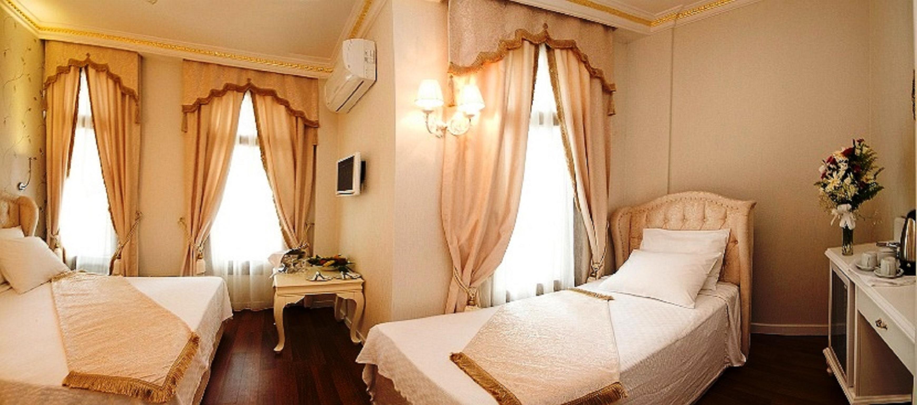 Fuat Bey Palace & 4*