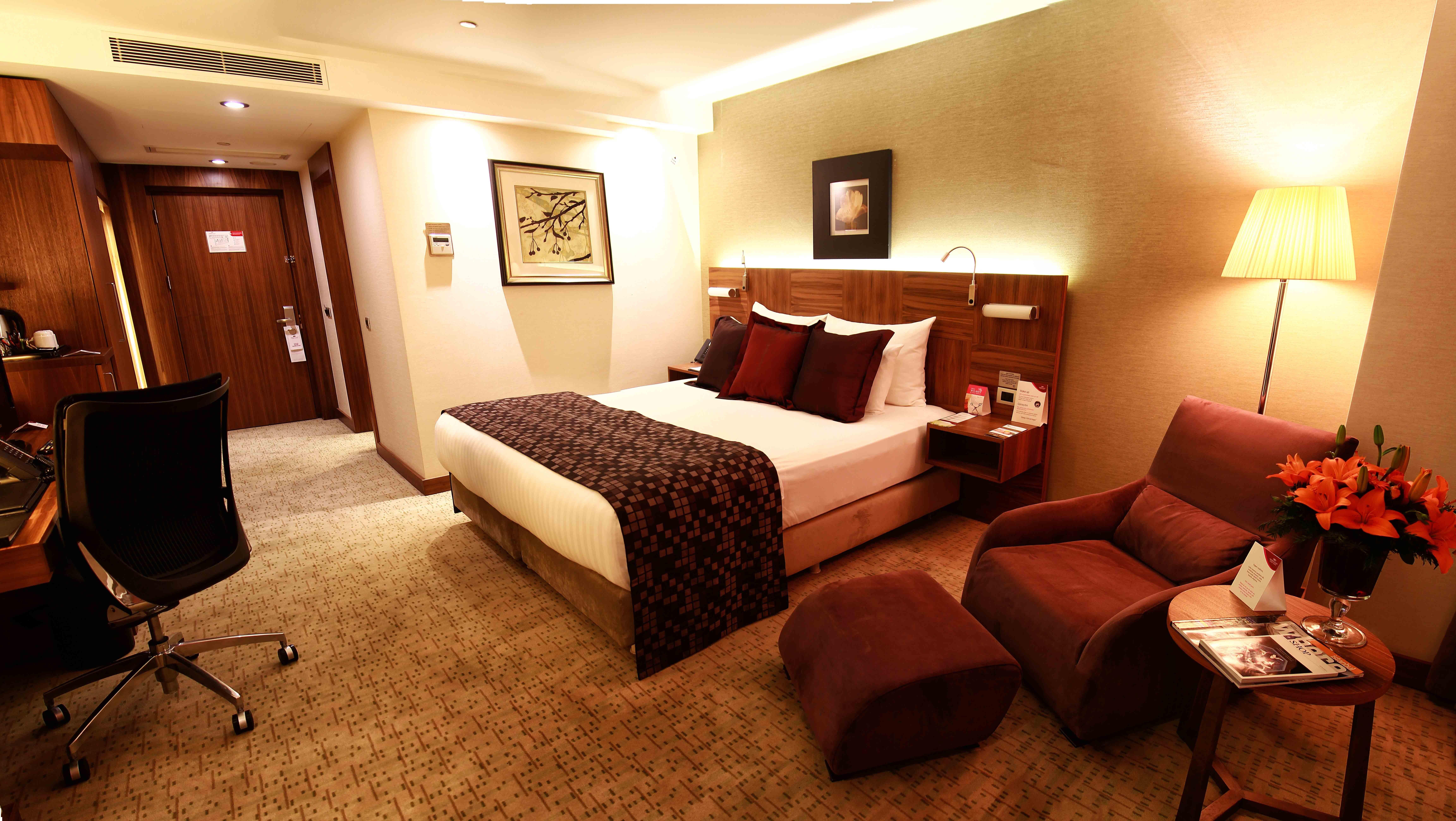 Crowne Plaza Harbiye By Ihg 5*