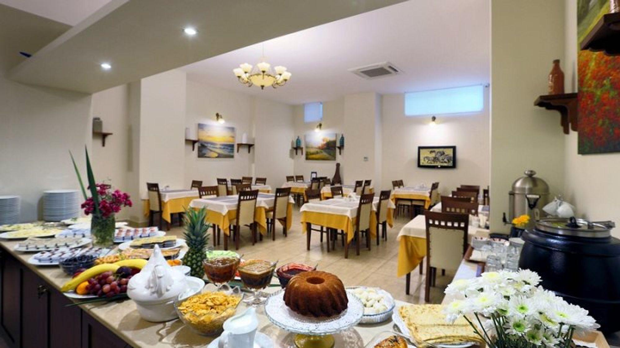 Sembol Hotel 3*