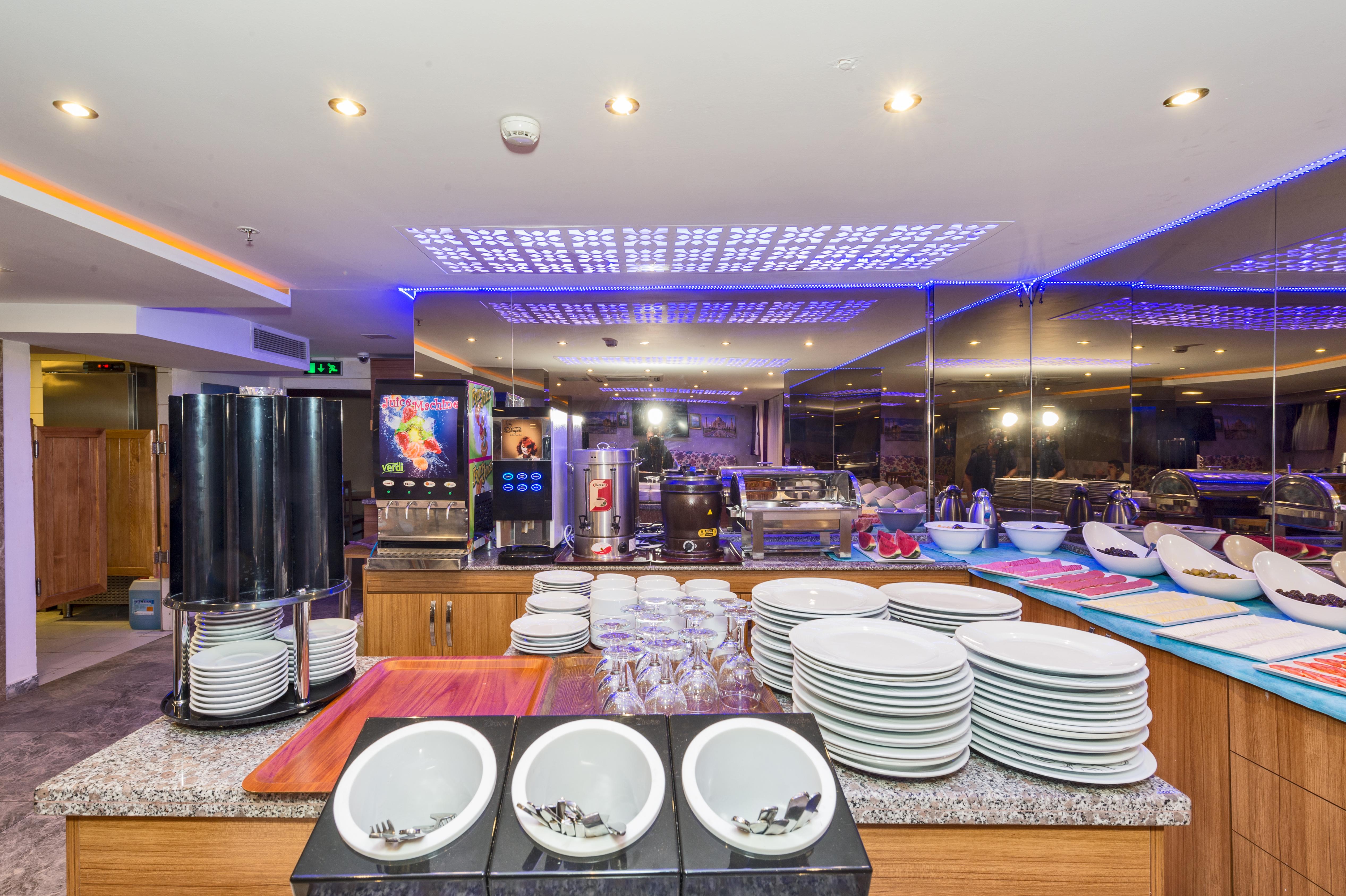 Hotel Grand Pamir 3*