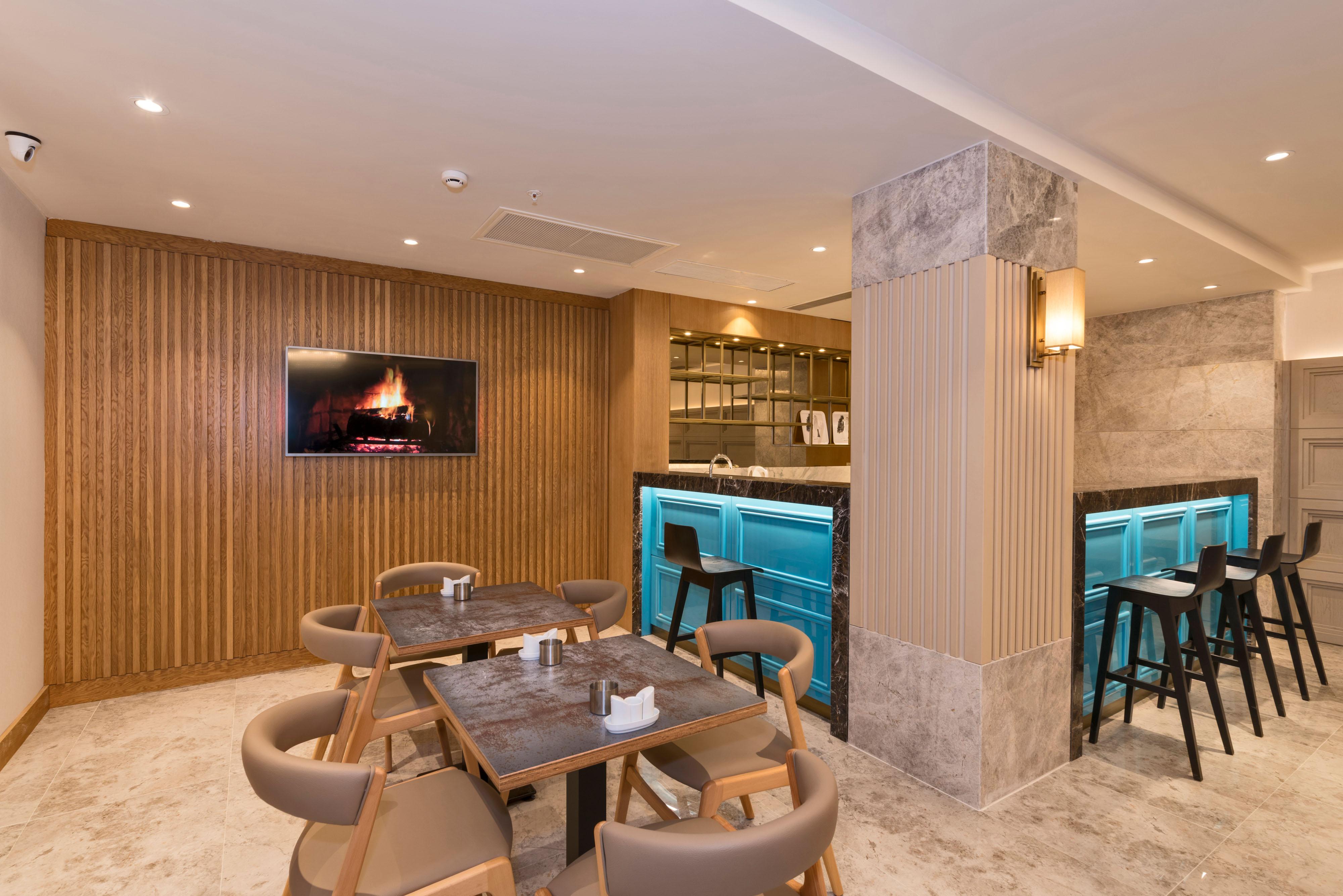 Golden Royal & Hotel 4*