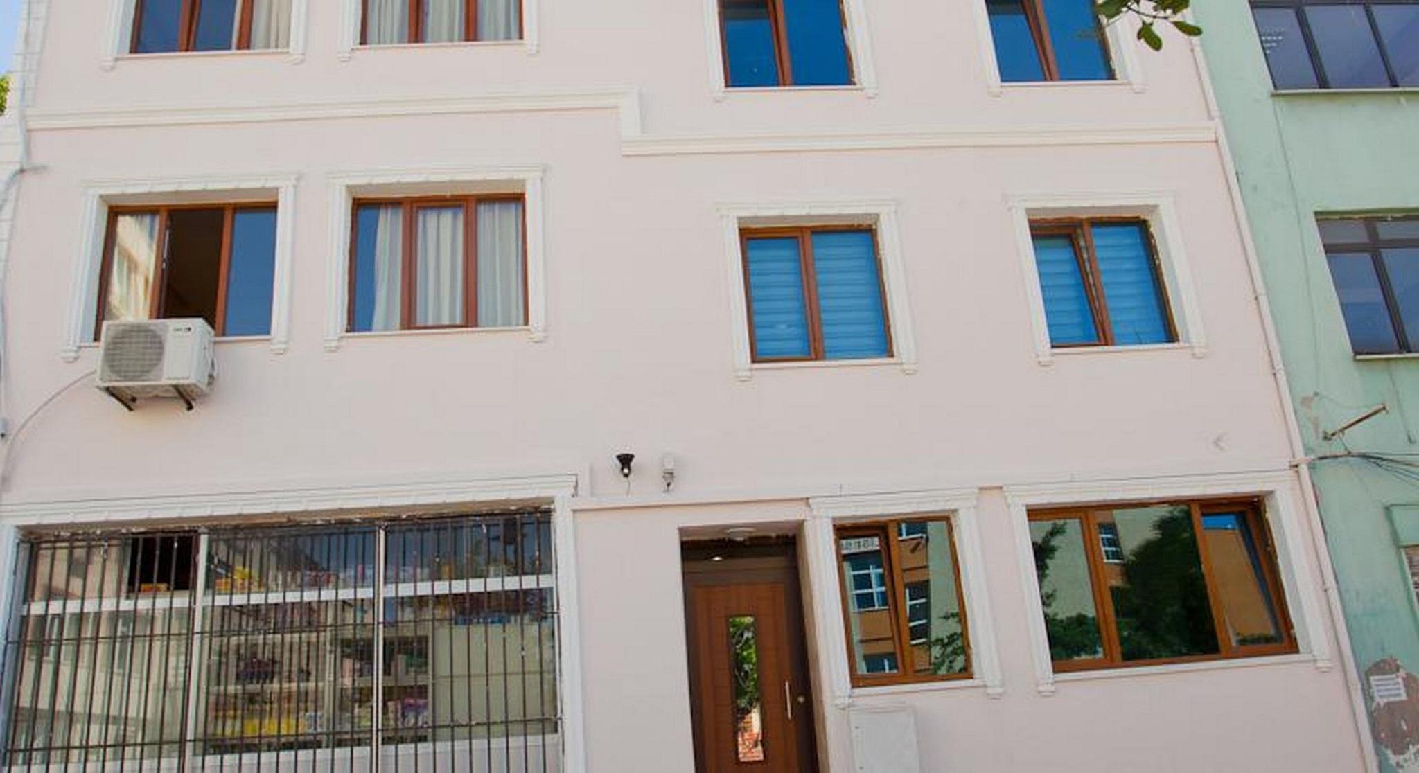 Birlik Aparthotel 3*