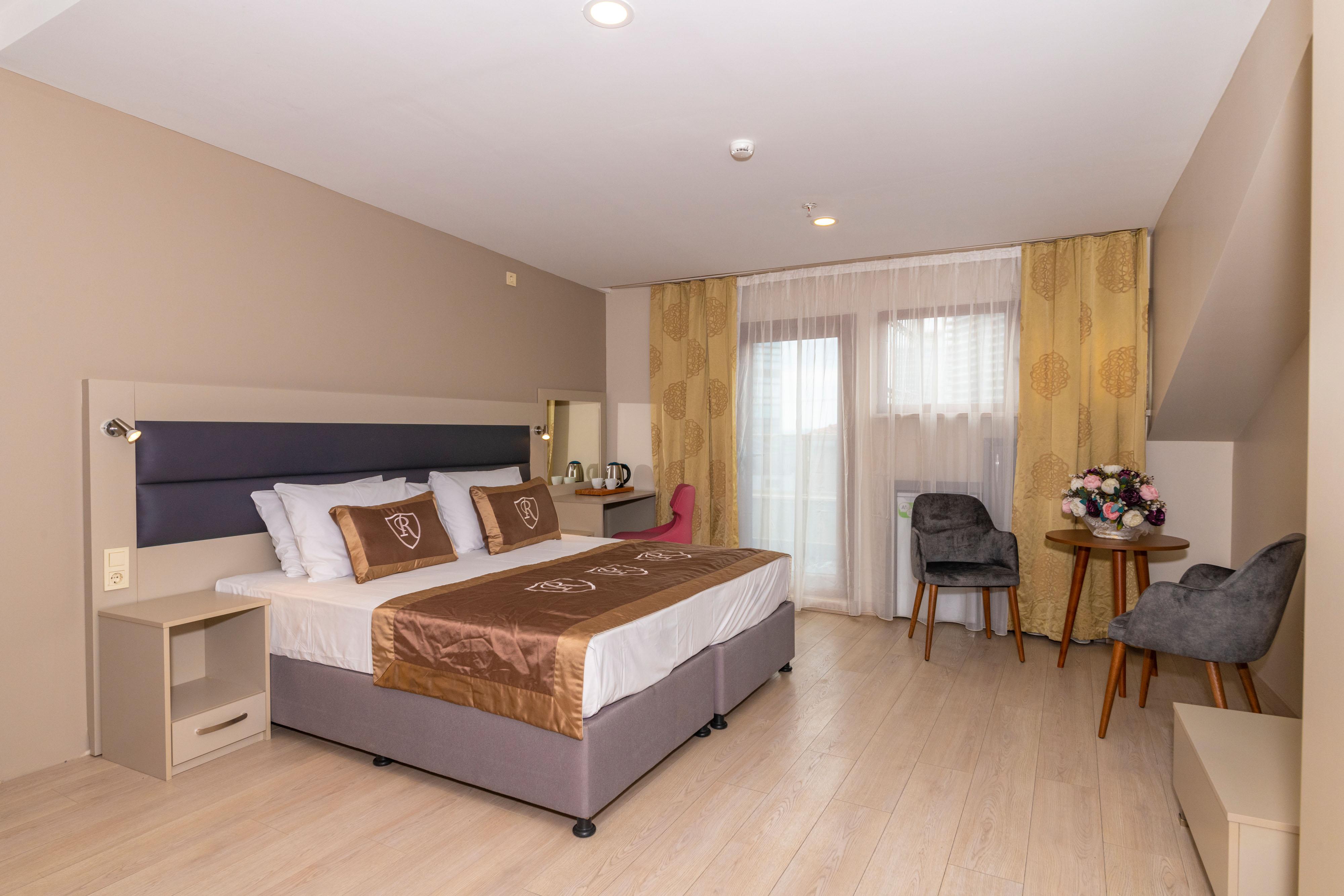 Stayso By Cloud7 Hotel