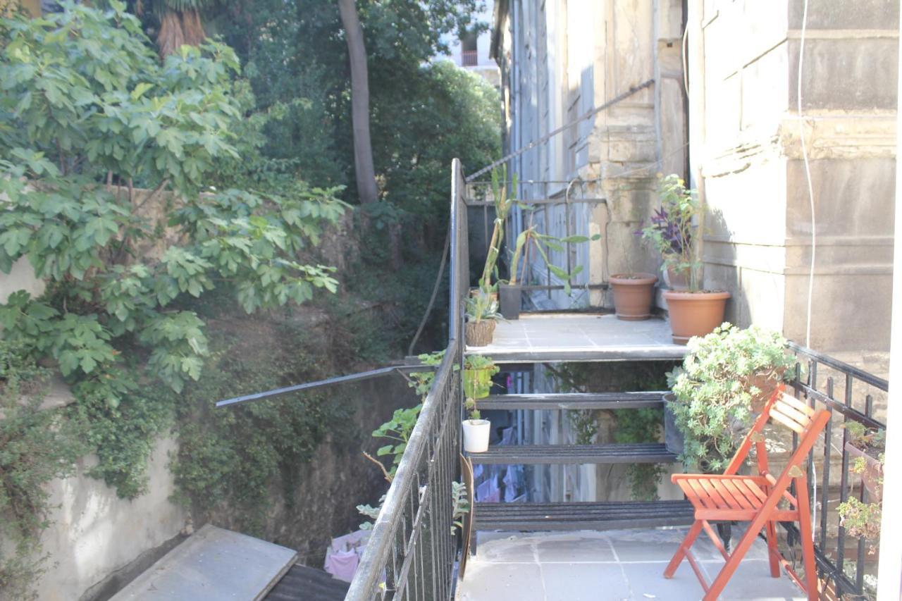 Daire Beyoğlu ıstiklal Caddesine Yakın Olmak Isteyenler For Those Who Want To Be Close To Istiklal Street *