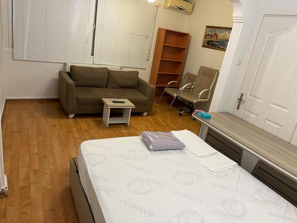 Sisli Of No 12 2*