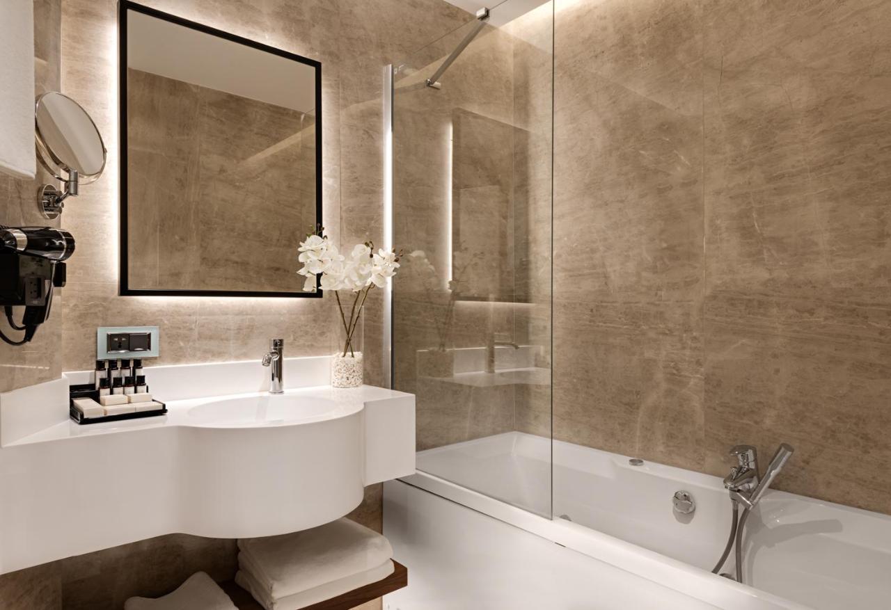 Hotel Gleam Collection