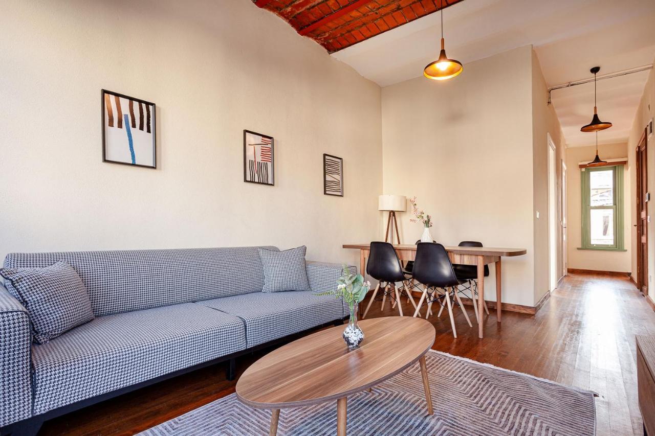 Lola Flats By Oval Aparthotel *