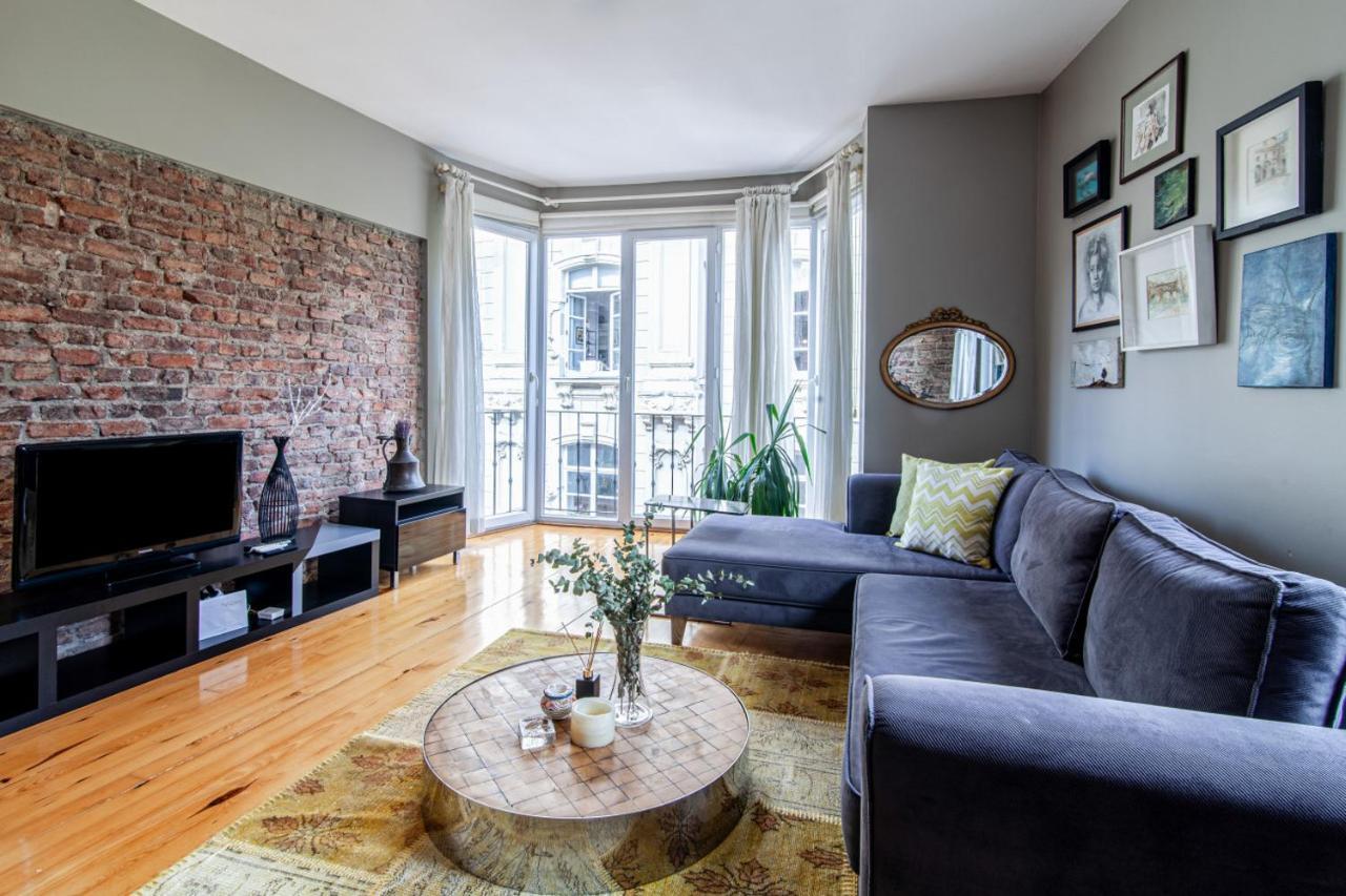 Modern With Stylish Interior In Beyoglu Apartment