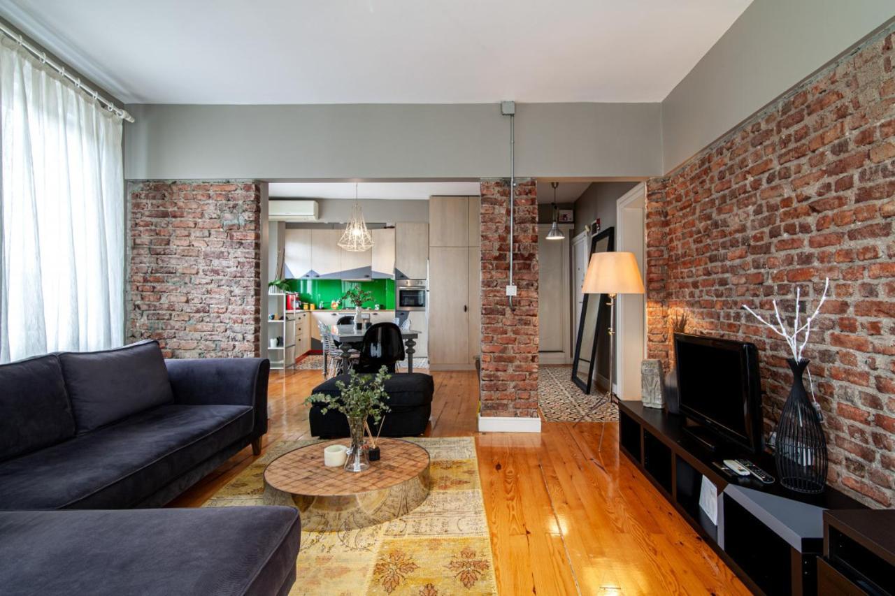 Apartment Modern With Stylish Interior In Beyoglu *