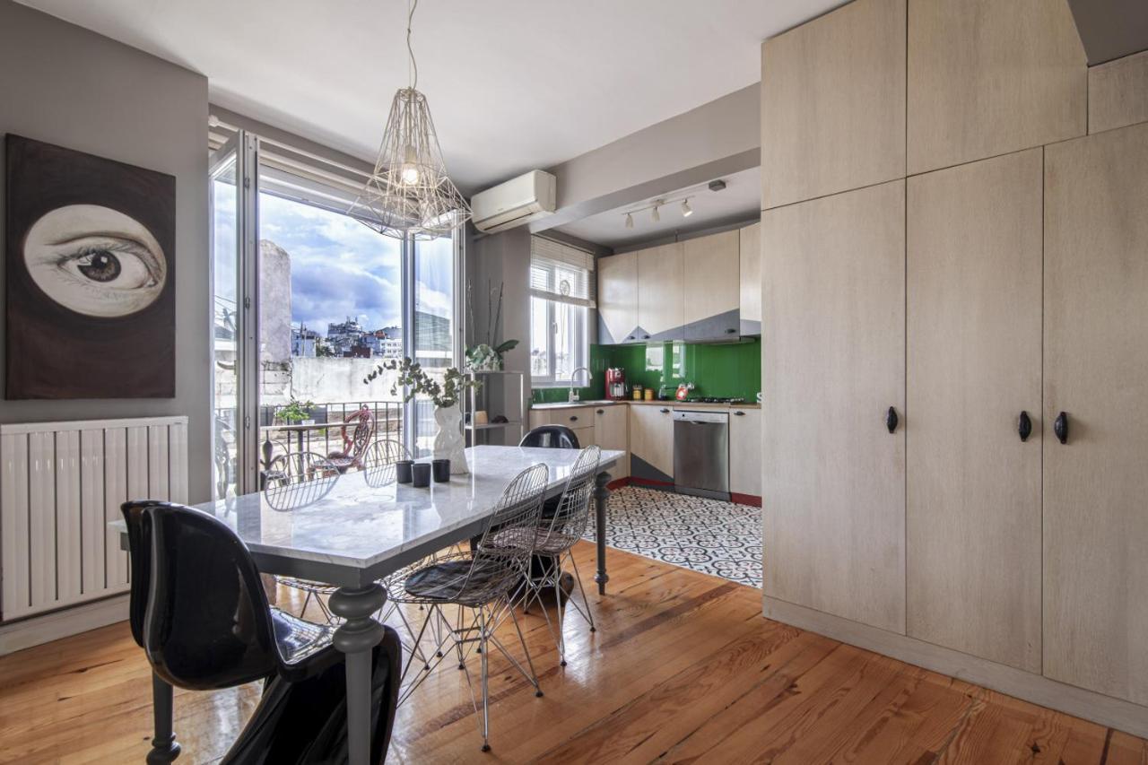 Apartment Modern With Stylish Interior In Beyoglu *