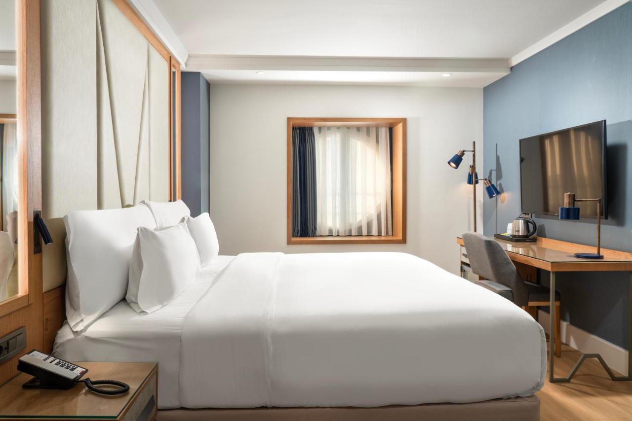 Occidental Taksim 4*