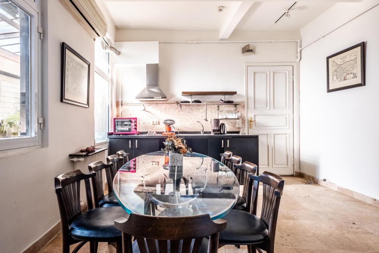 Unique Flat With Excellent Location In Beyoglu
