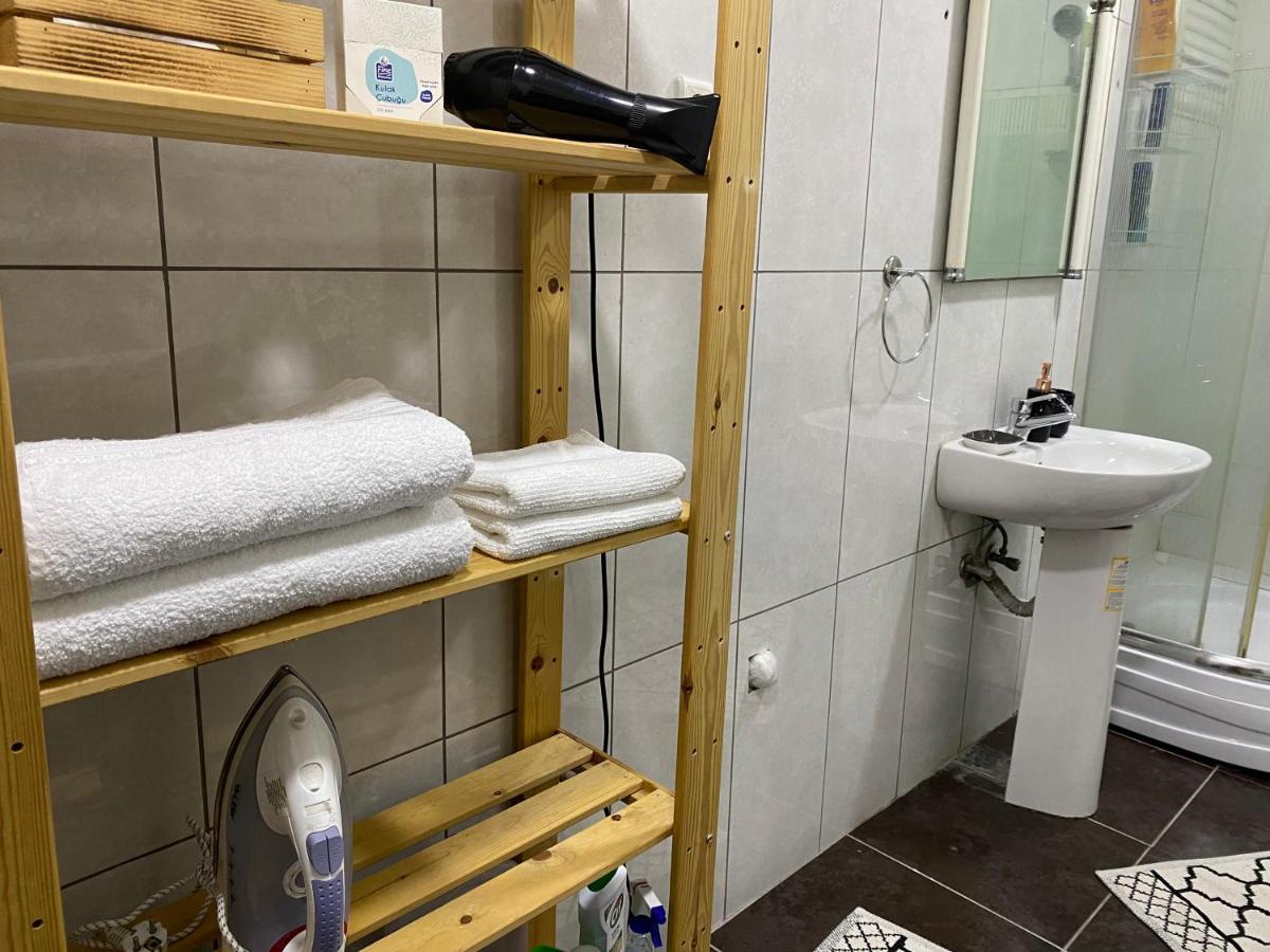 Comfortable House In Uskudar Turkey Daire